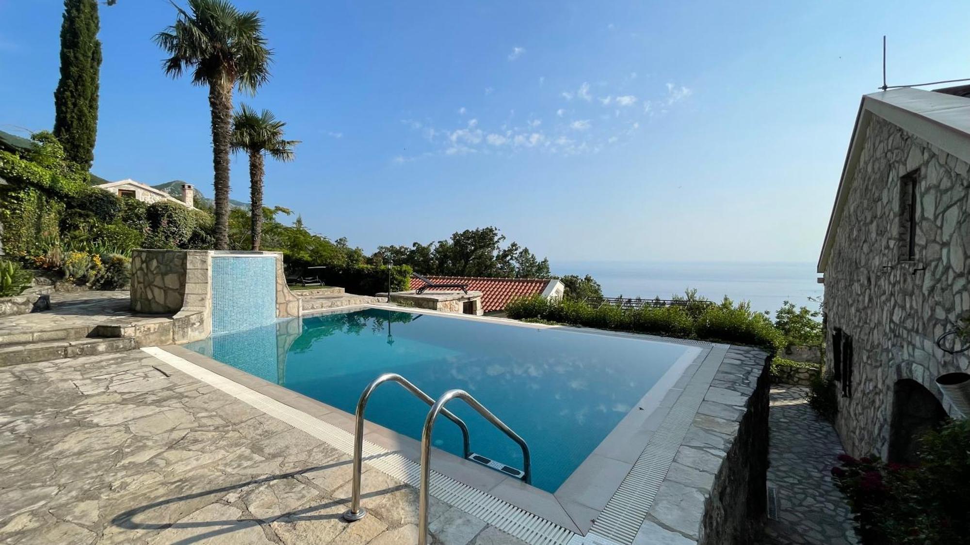 Mountains Villa Near 부드바 외부 사진