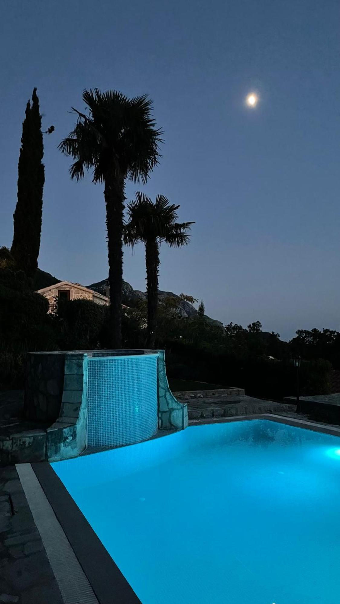 Mountains Villa Near 부드바 외부 사진